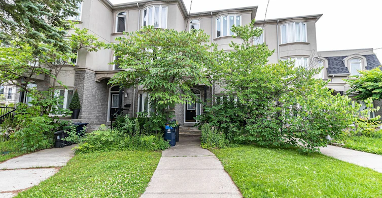 Upper-6 Altamont Road, Toronto, ON, M2M 1S4 - 2
