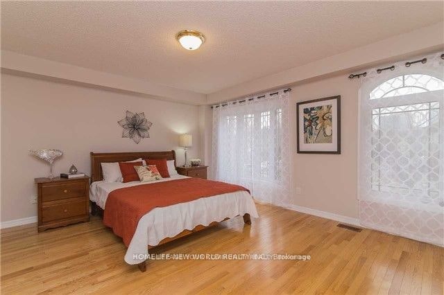 Upper-6 Altamont Road, Toronto, ON, M2M 1S4 - 6