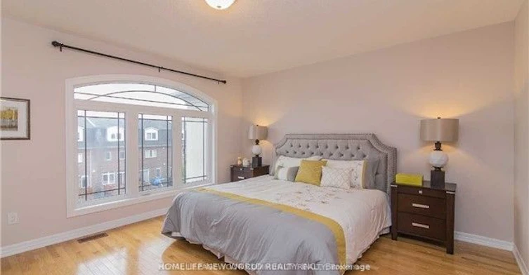 Upper-6 Altamont Road, Toronto, ON, M2M 1S4 - 8