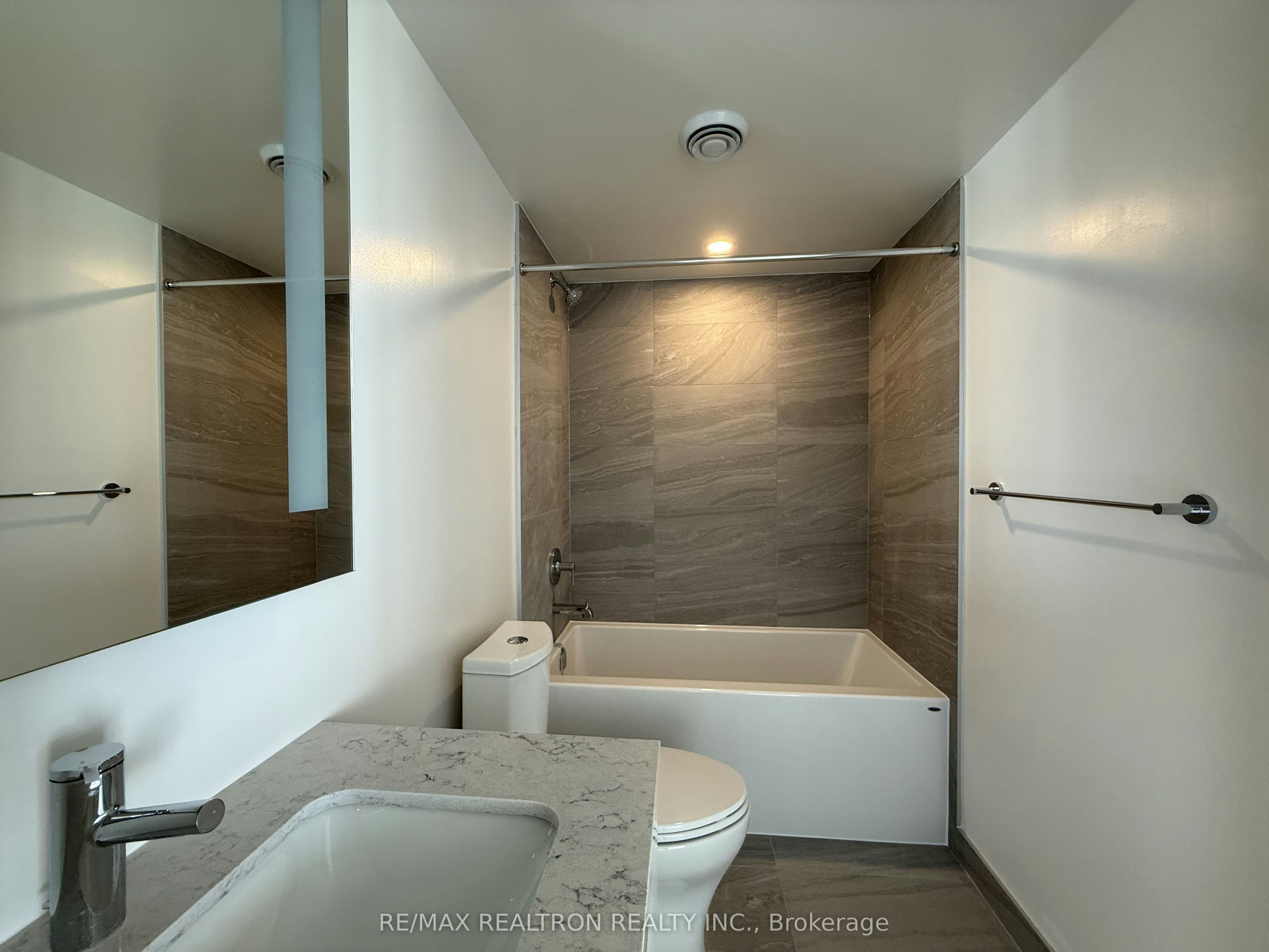 910-25 Frederick Todd Way, Toronto, ON, M4G 0C9 - 9