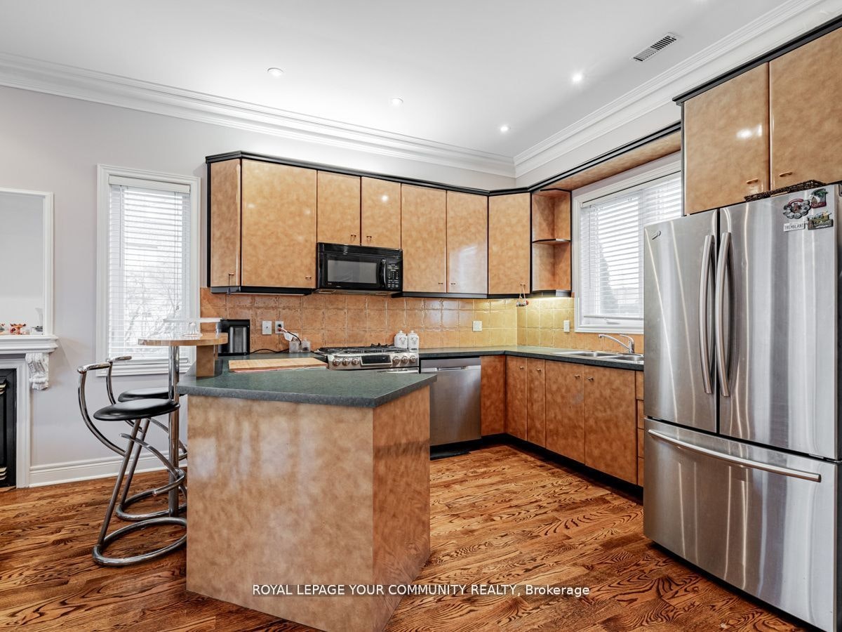 9 Robson Place E, Toronto, ON, M2R 2Y3 - 17