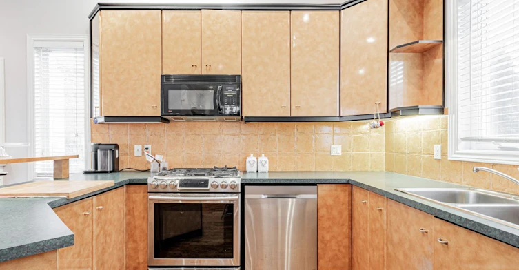 9 Robson Place E, Toronto, ON, M2R 2Y3 - 20