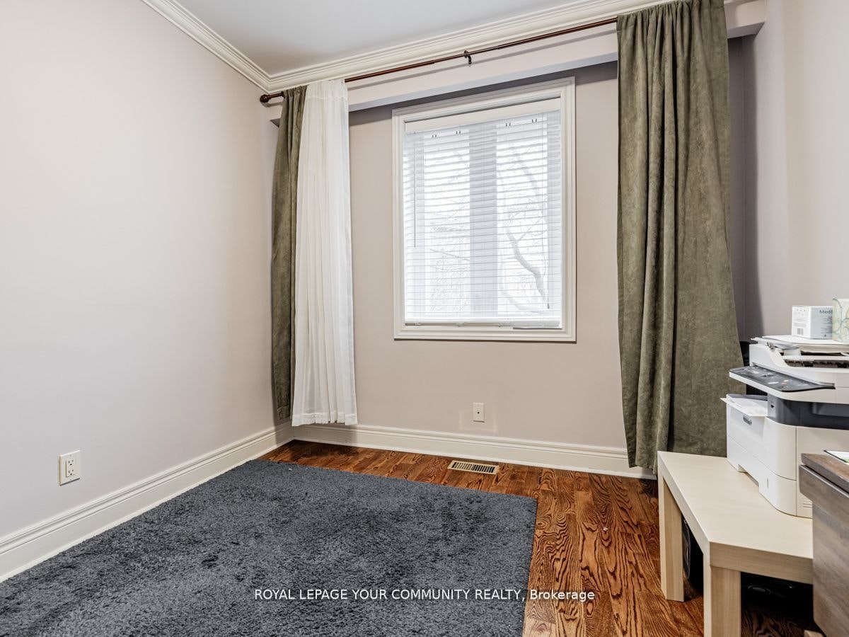 9 Robson Place E, Toronto, ON, M2R 2Y3 - 26