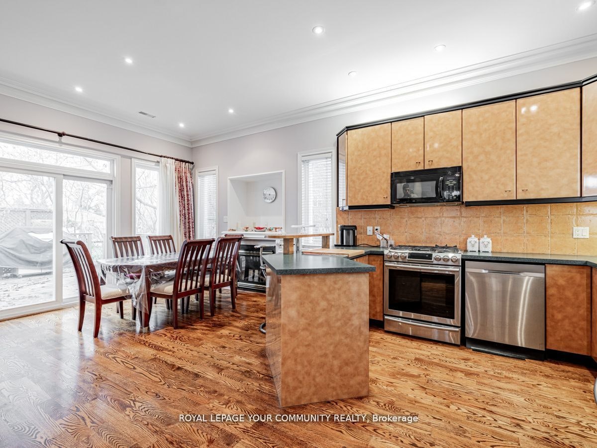 9 Robson Place E, Toronto, ON, M2R 2Y3 - 19