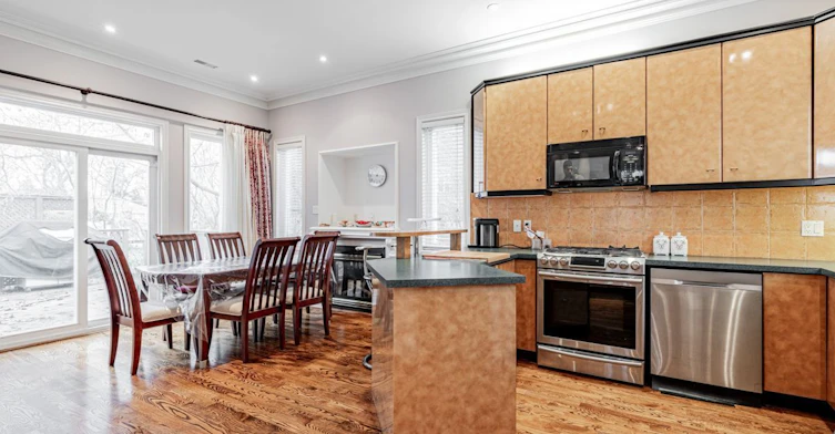 9 Robson Place E, Toronto, ON, M2R 2Y3 - 19