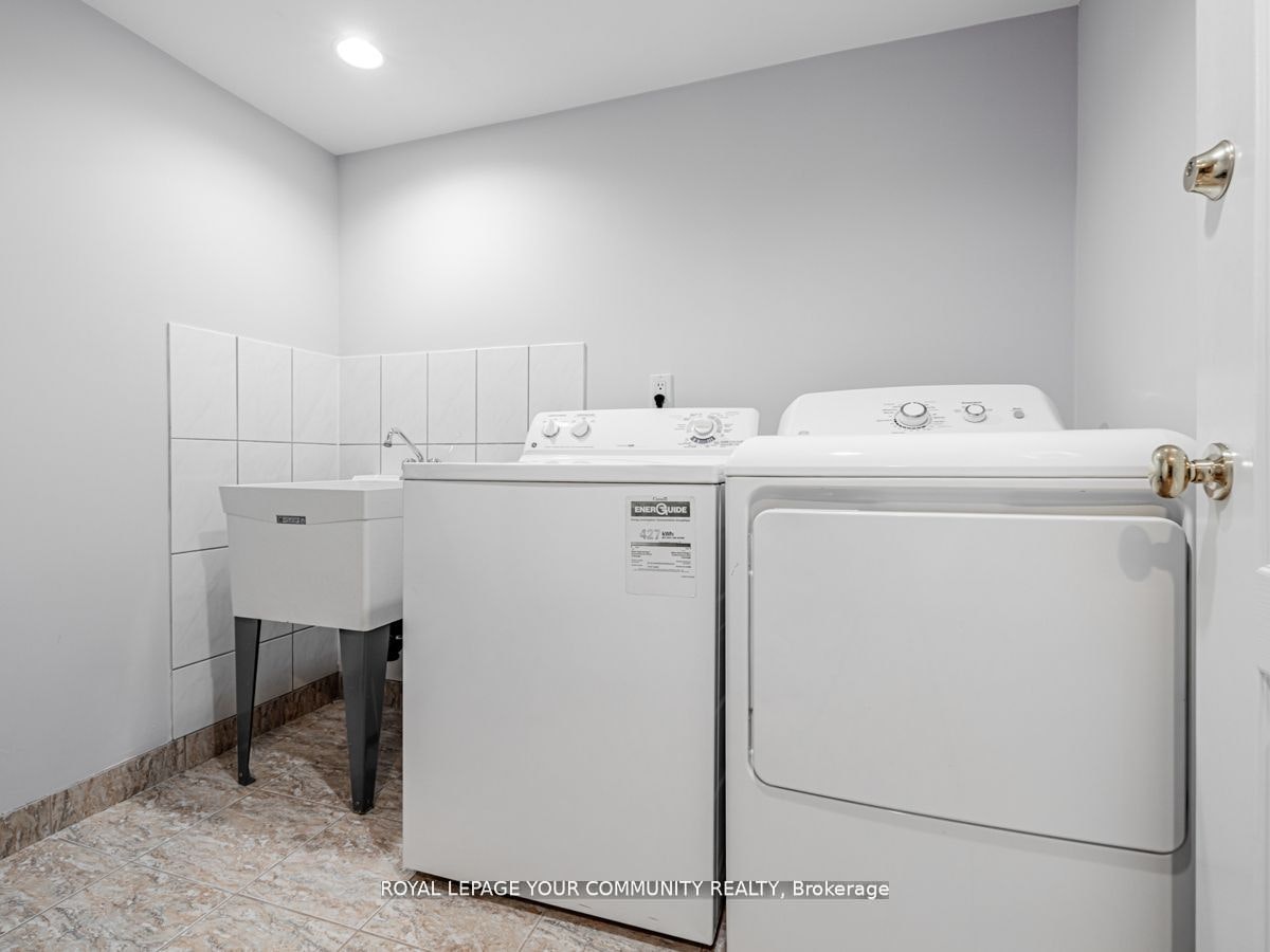 9 Robson Place E, Toronto, ON, M2R 2Y3 - 27