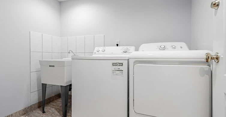 9 Robson Place E, Toronto, ON, M2R 2Y3 - 27