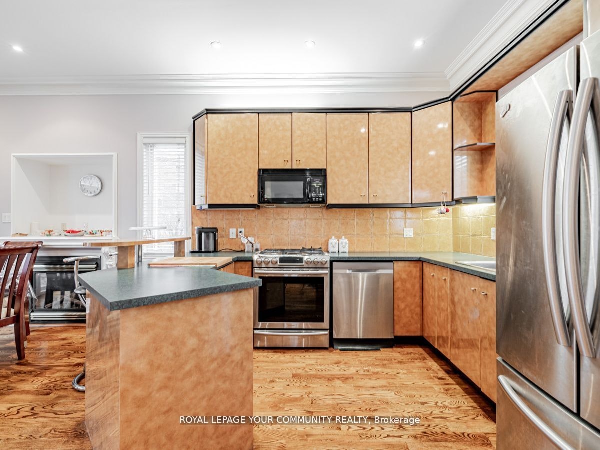 9 Robson Place E, Toronto, ON, M2R 2Y3 - 18