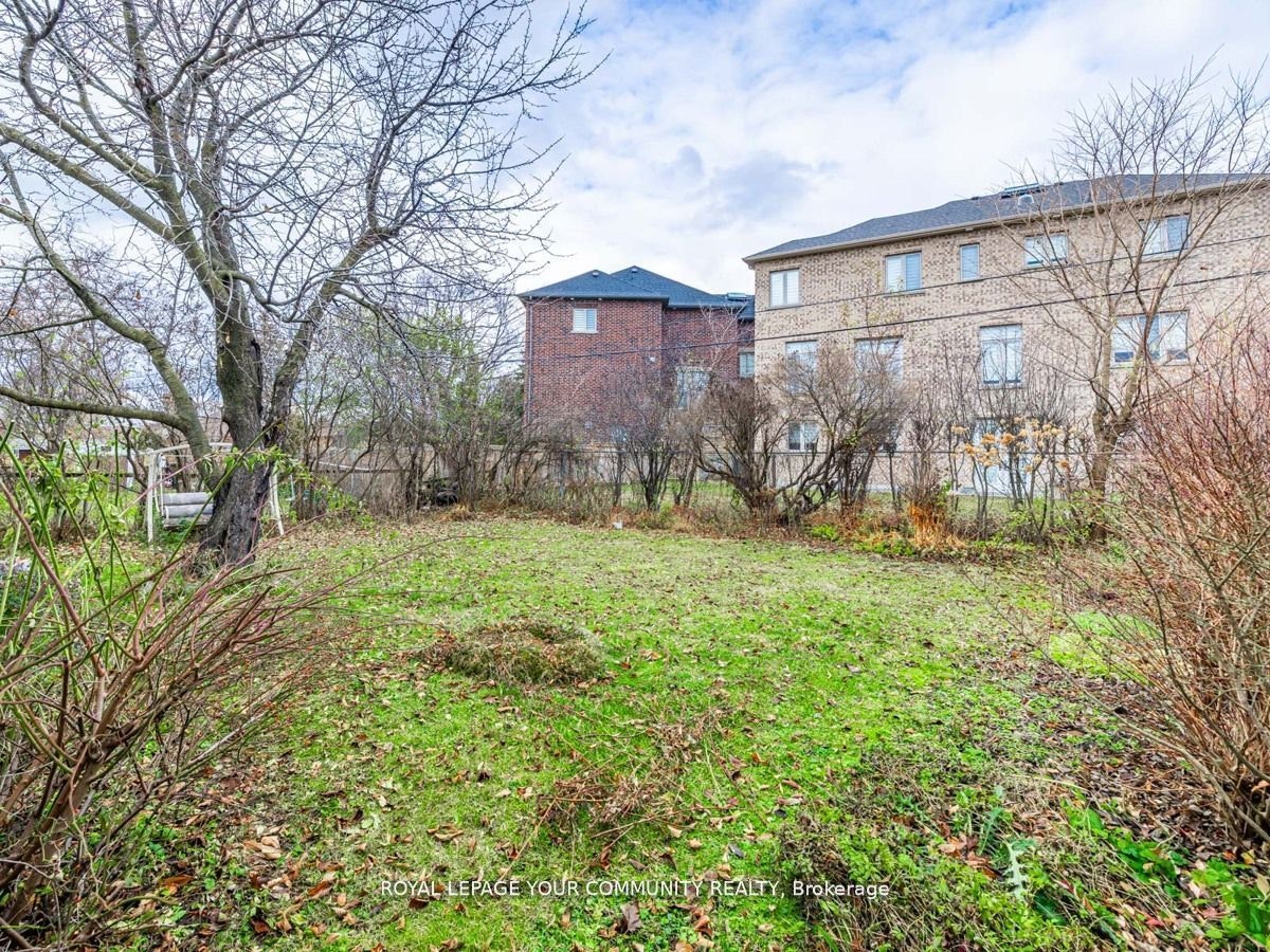 9 Robson Place E, Toronto, ON, M2R 2Y3 - 28
