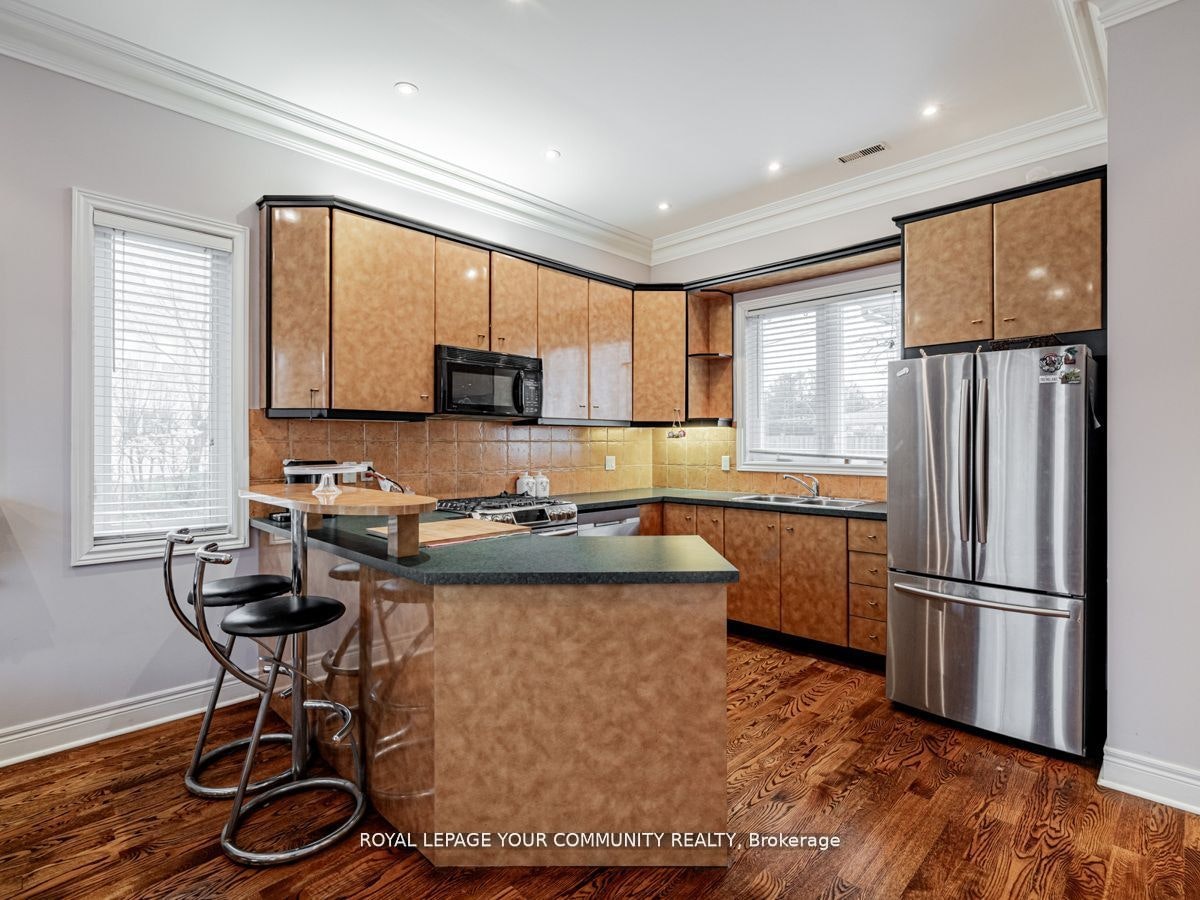9 Robson Place E, Toronto, ON, M2R 2Y3 - 14