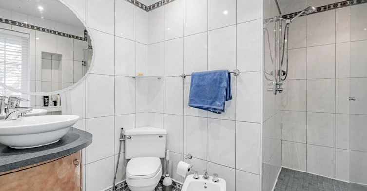 9 Robson Place E, Toronto, ON, M2R 2Y3 - 24