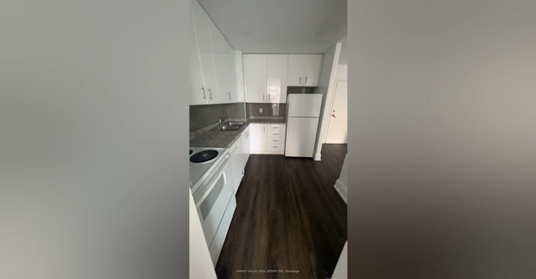 203-55 Charles Street W, Toronto, ON, M5S 2W9 - 2