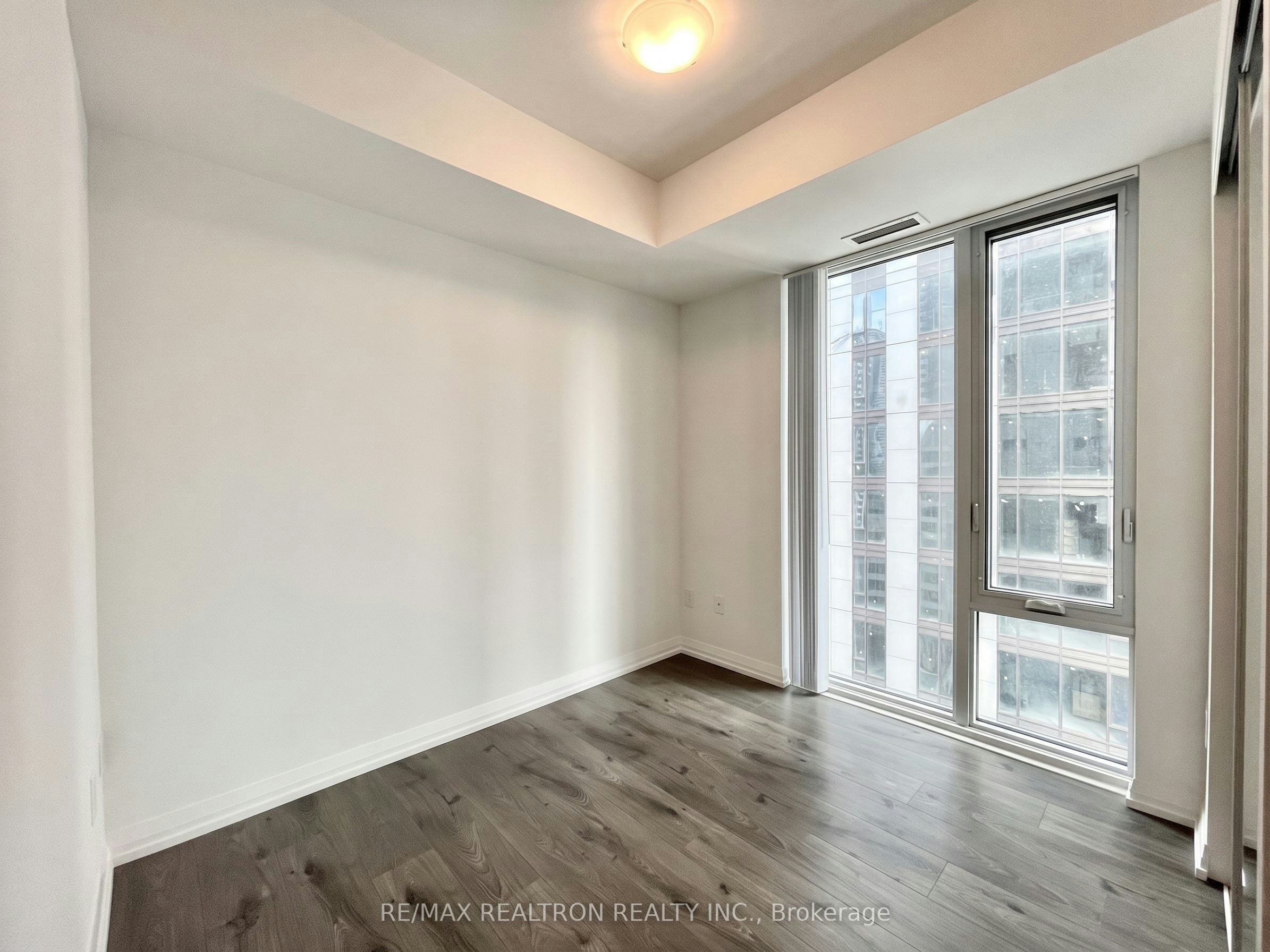 2305-8 Widmer Street, Toronto, ON, M5V 0W6 - 9
