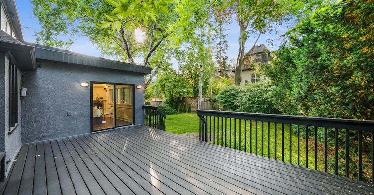 16 Elderwood Drive, Toronto, ON, M5P 1W5 - 39
