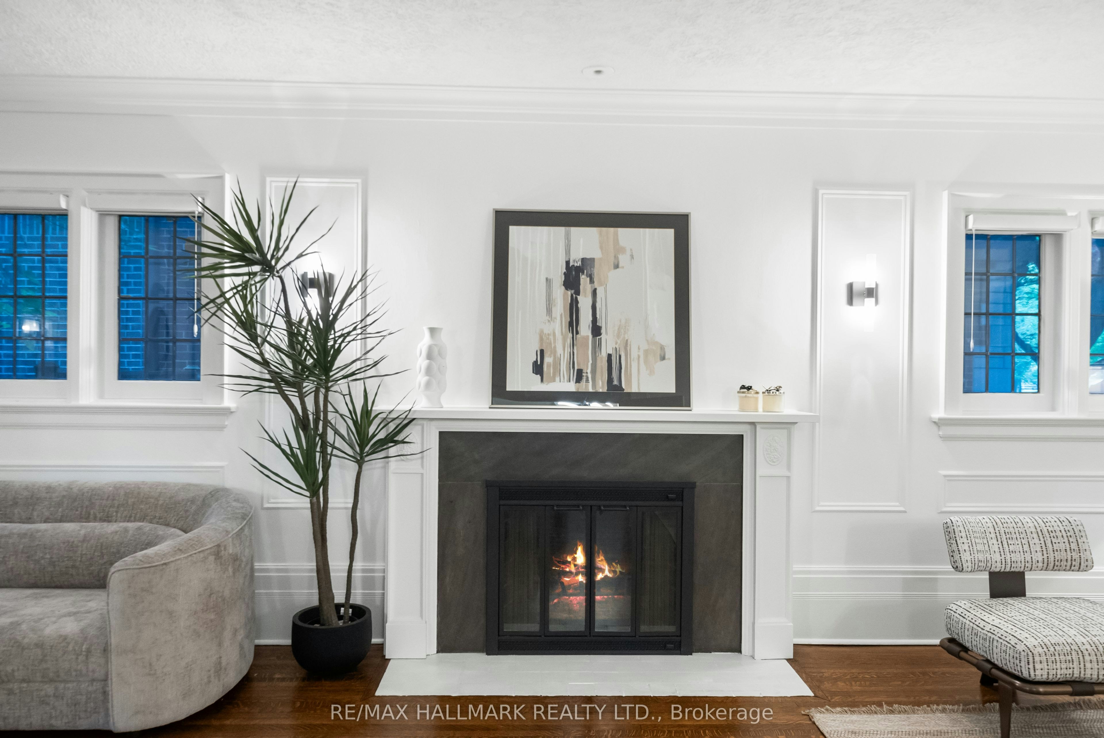 16 Elderwood Drive, Toronto, ON, M5P 1W5 - 10