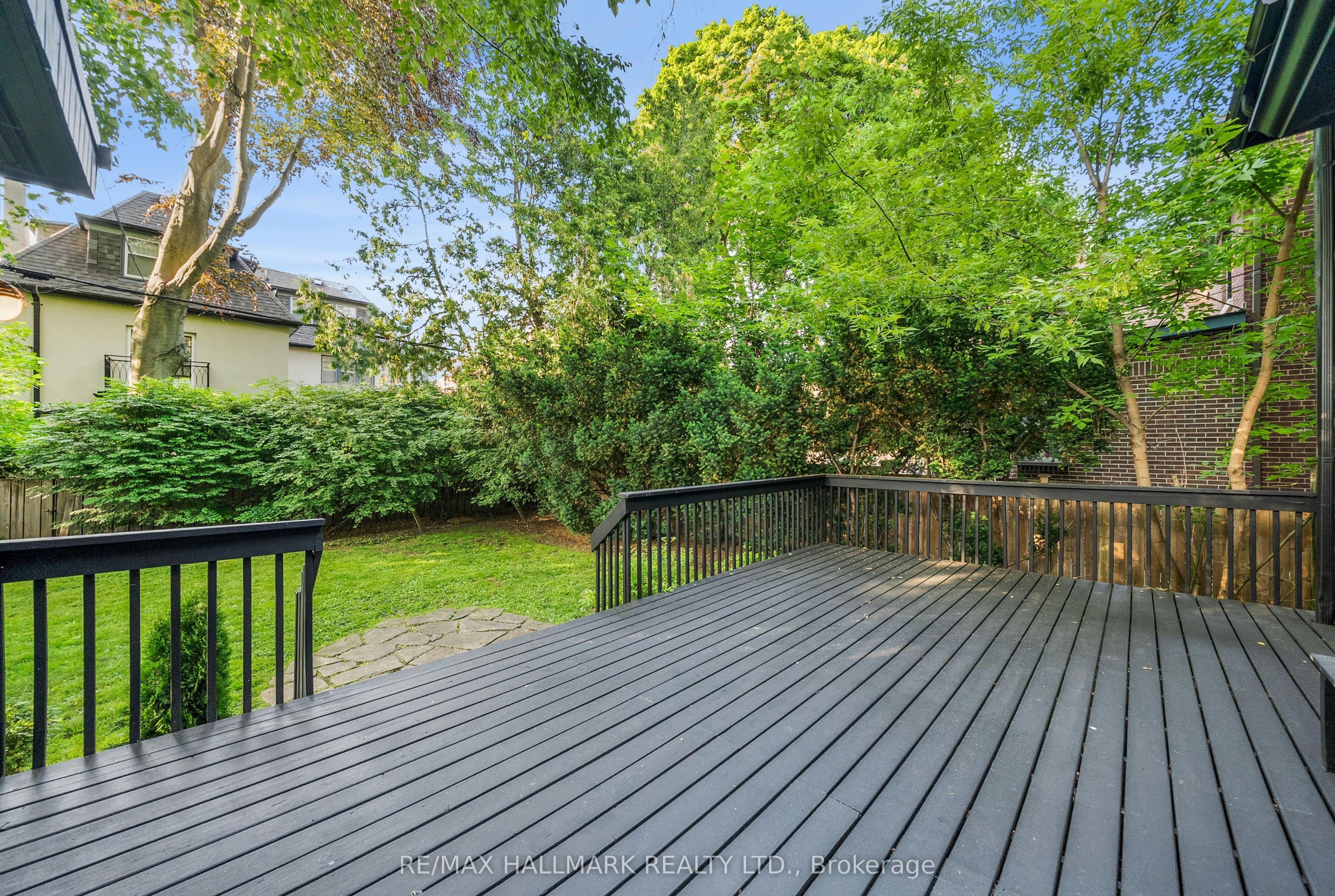 16 Elderwood Drive, Toronto, ON, M5P 1W5 - 38