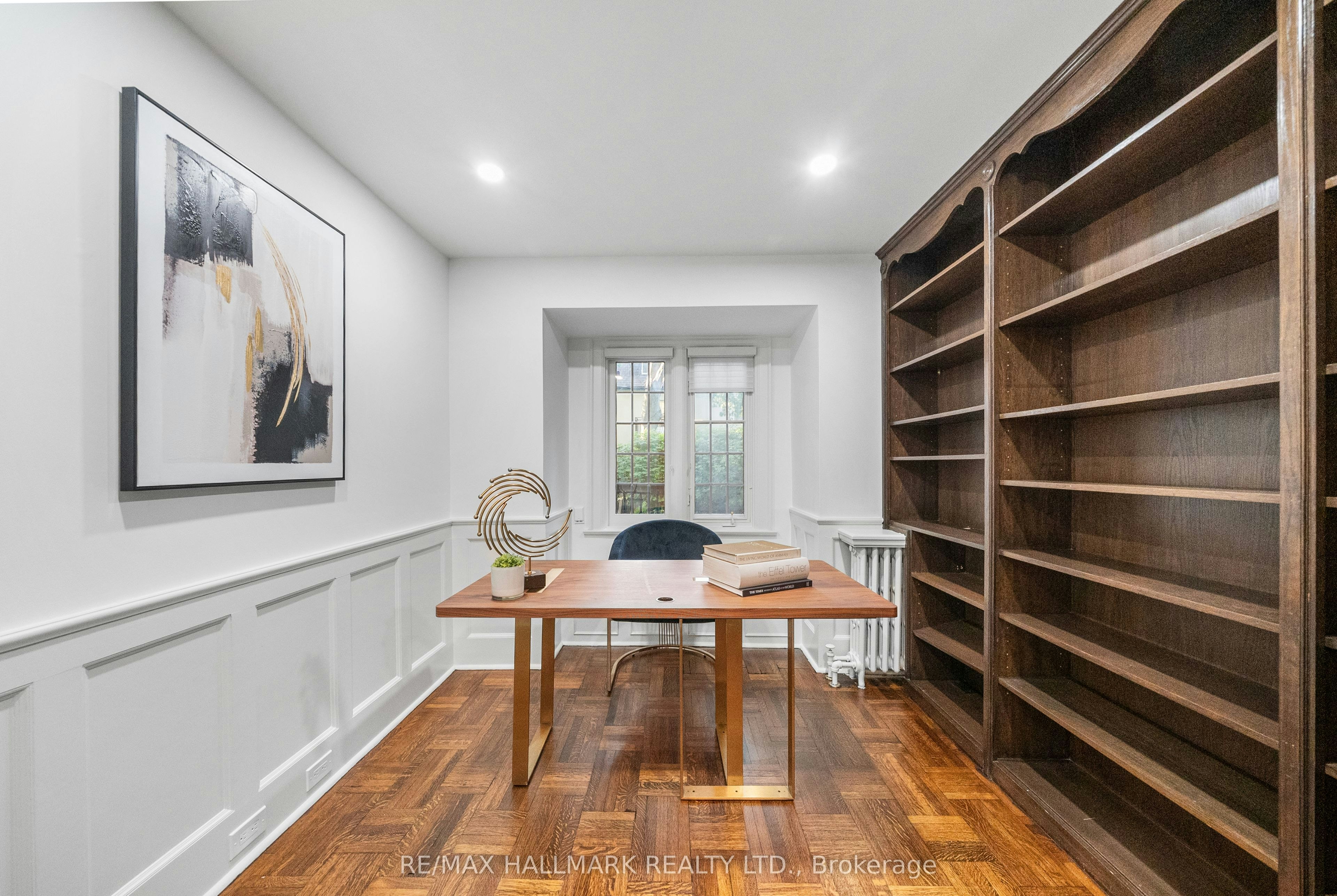16 Elderwood Drive, Toronto, ON, M5P 1W5 - 17