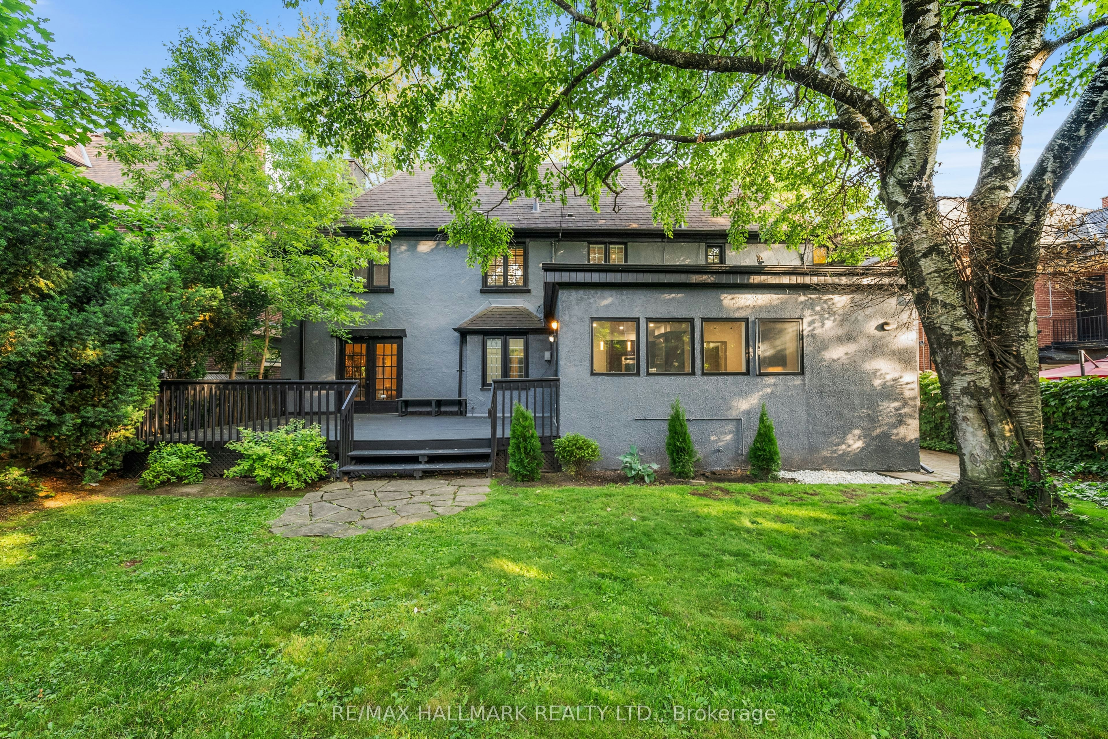 16 Elderwood Drive, Toronto, ON, M5P 1W5 - 41
