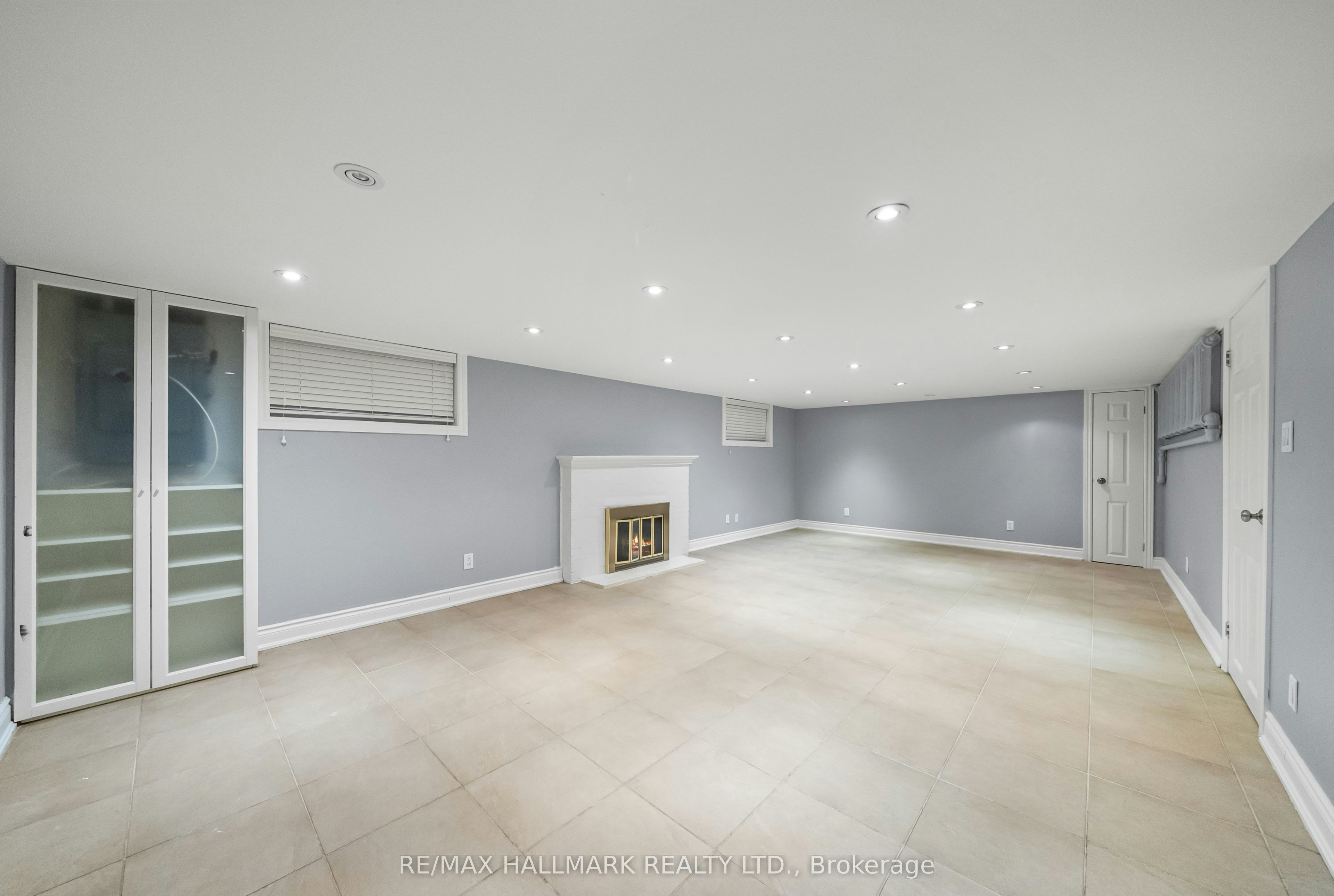 16 Elderwood Drive, Toronto, ON, M5P 1W5 - 37