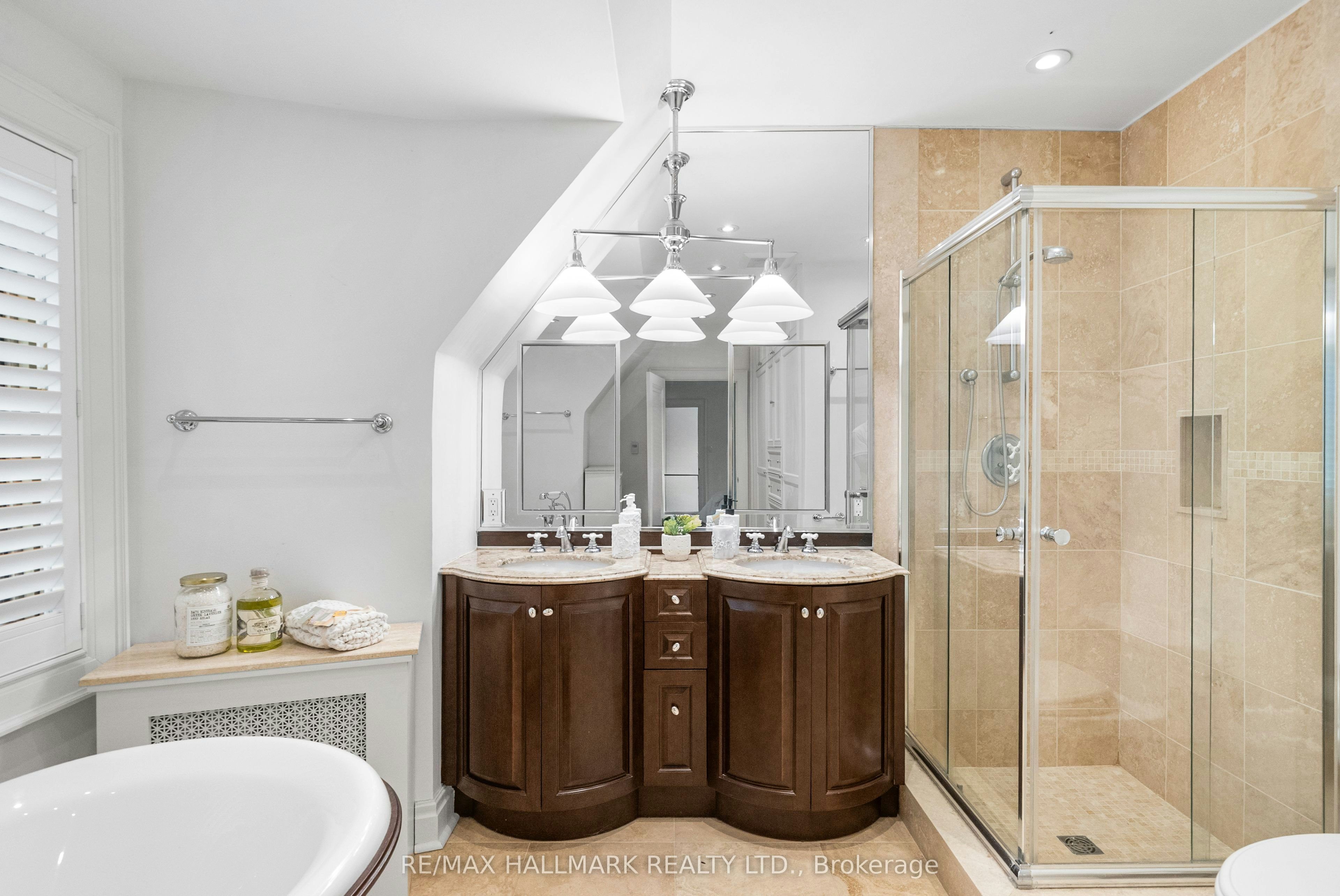 16 Elderwood Drive, Toronto, ON, M5P 1W5 - 21