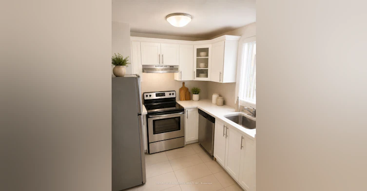 112-103 Avenue Road, Toronto, ON, M5R 2G9 - 2