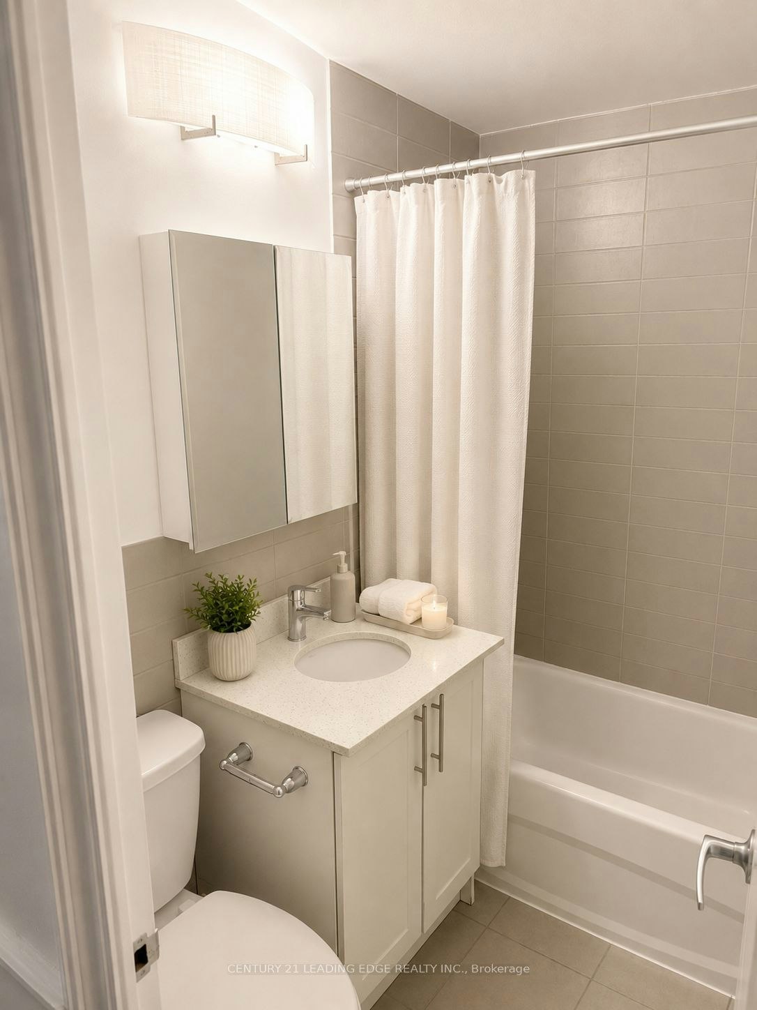 112-103 Avenue Road, Toronto, ON, M5R 2G9 - 7