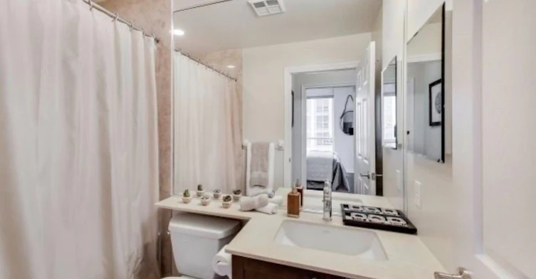 3201-761 Bay Street, Toronto, ON, M5G 2R2 - 9
