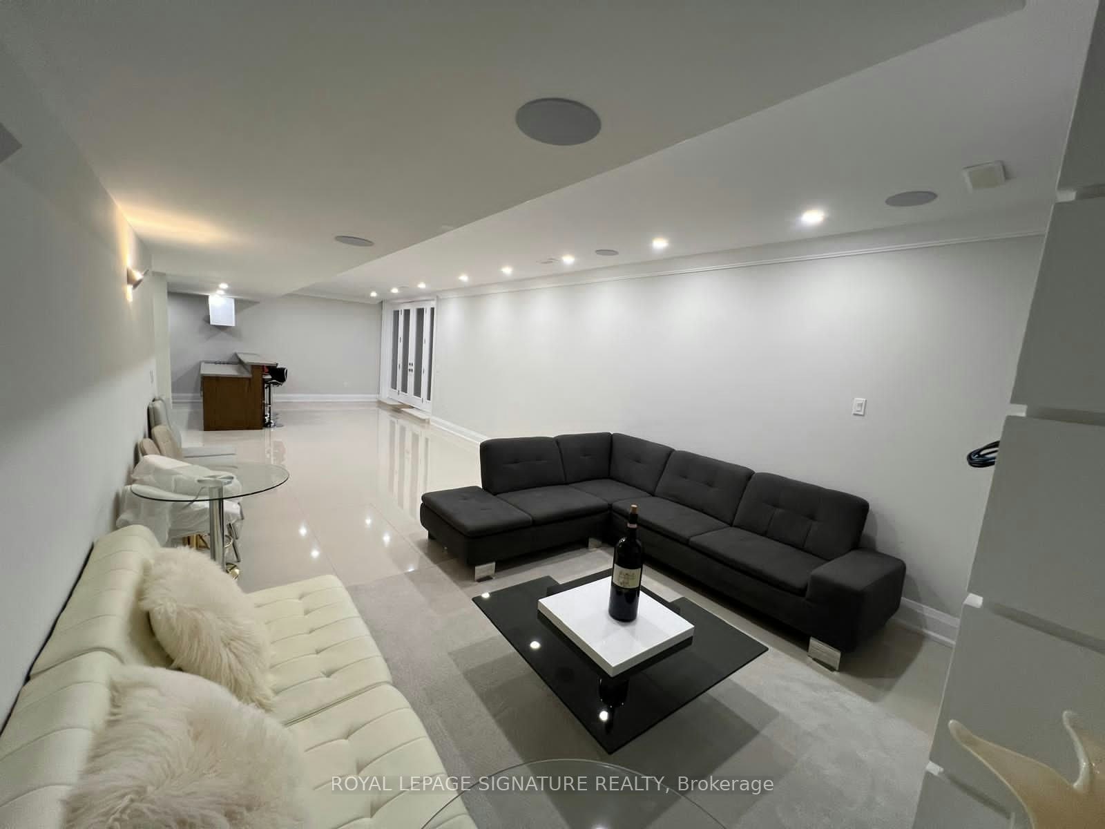 Lower-12 Terrace Avenue, Toronto, ON, M2R 1E9 - 18