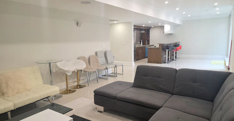 Lower-12 Terrace Avenue, Toronto, ON, M2R 1E9 - 4