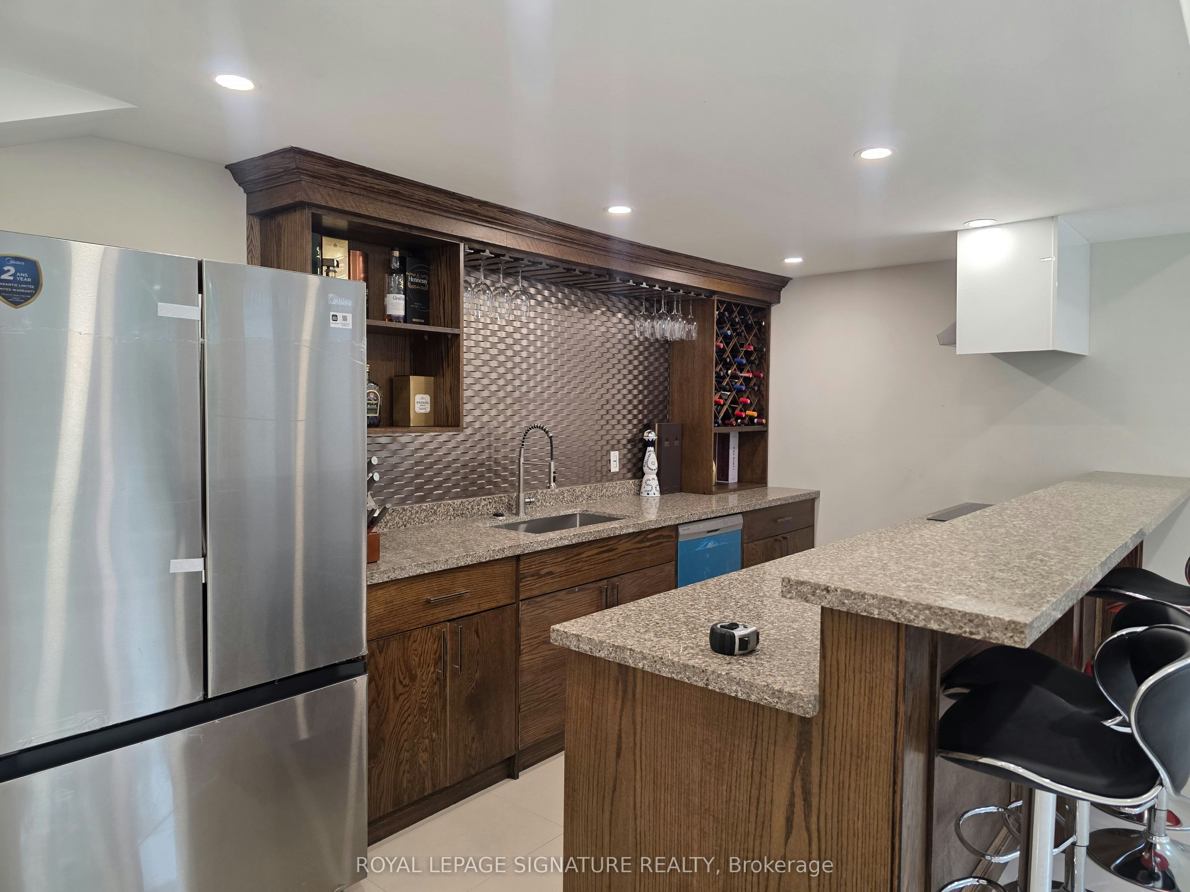 Lower-12 Terrace Avenue, Toronto, ON, M2R 1E9 - 5