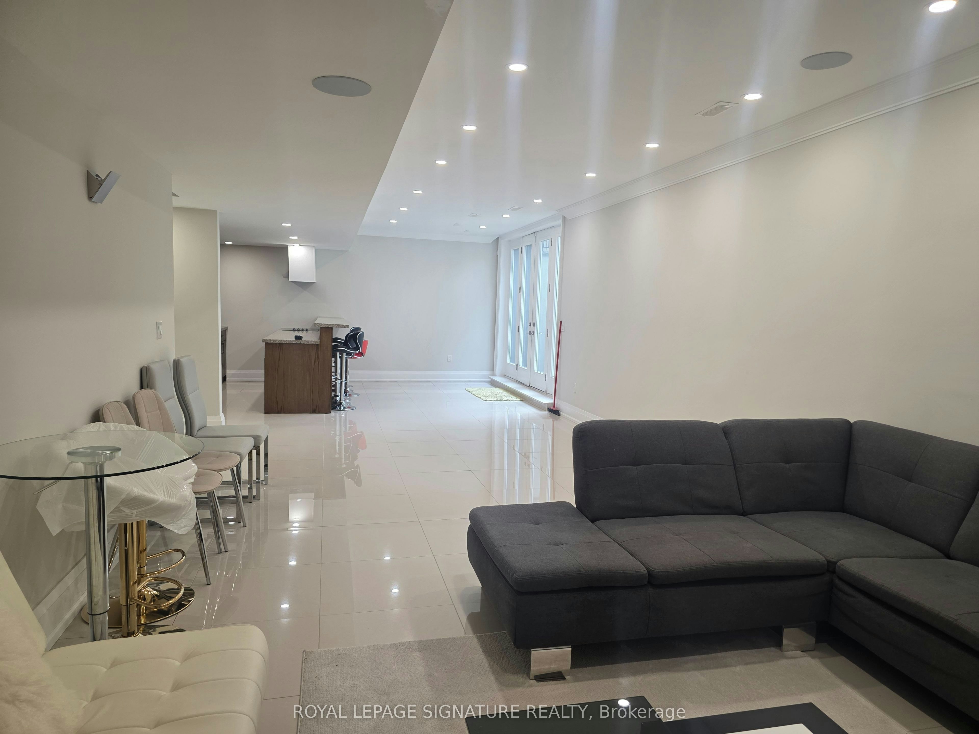 Lower-12 Terrace Avenue, Toronto, ON, M2R 1E9 - 3