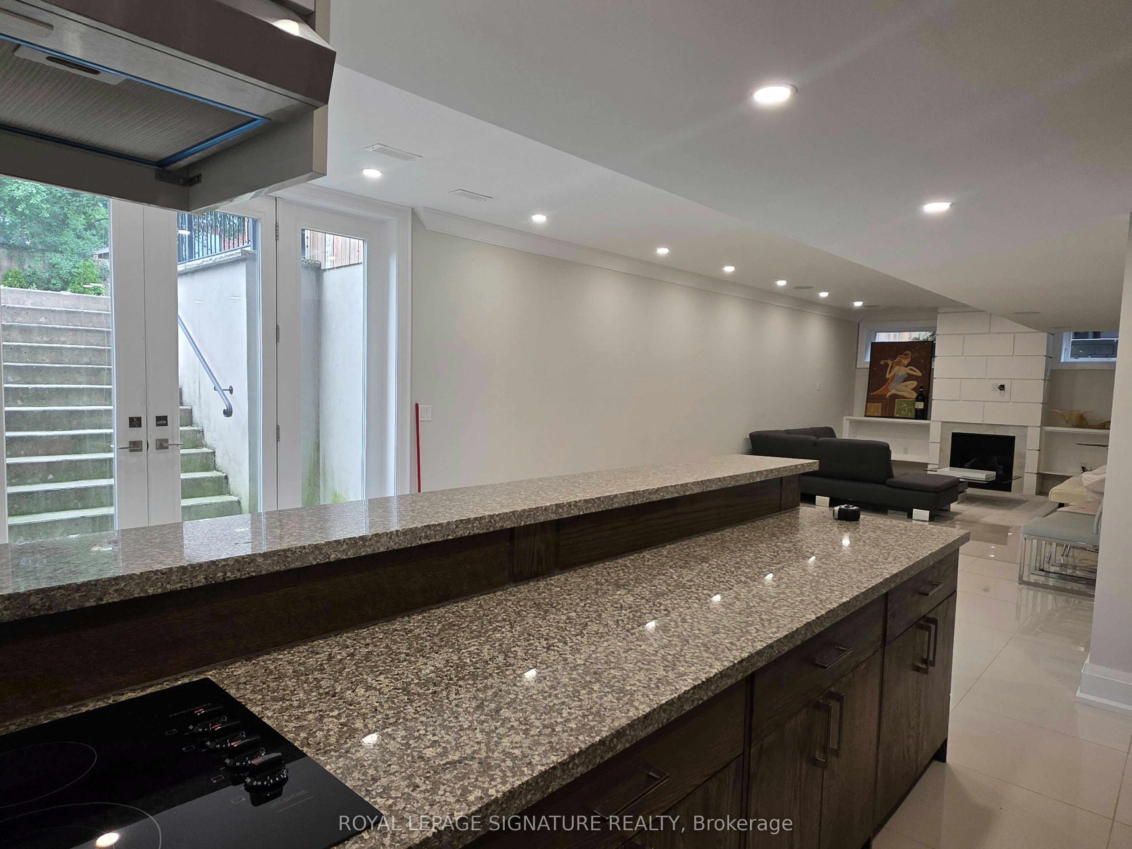 Lower-12 Terrace Avenue, Toronto, ON, M2R 1E9 - 12