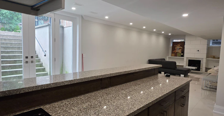 Lower-12 Terrace Avenue, Toronto, ON, M2R 1E9 - 12