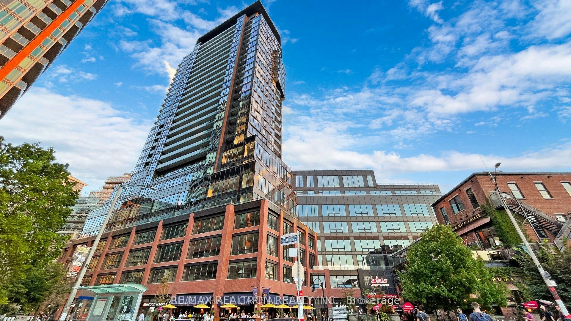 702-135 East Liberty Street, Toronto, ON, M6K 0G7 - 2