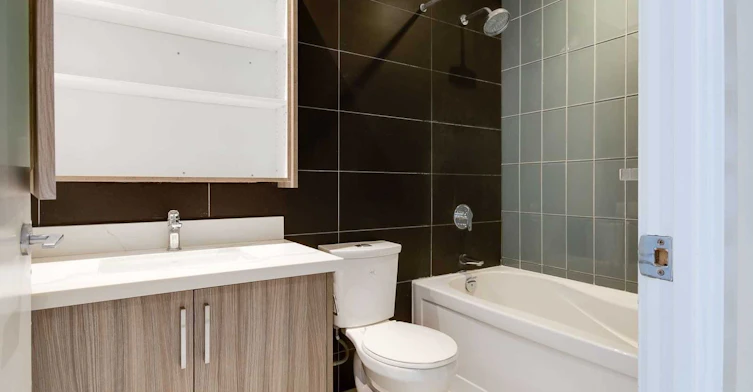 3612-21 Iceboat Terrace, Toronto, ON, M5V 4A9 - 21