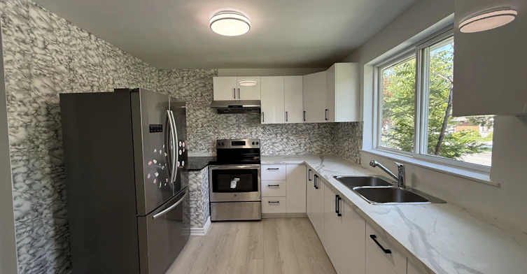 Main-217 Moore Park Avenue, Toronto, ON, M2M 1N5 - 4