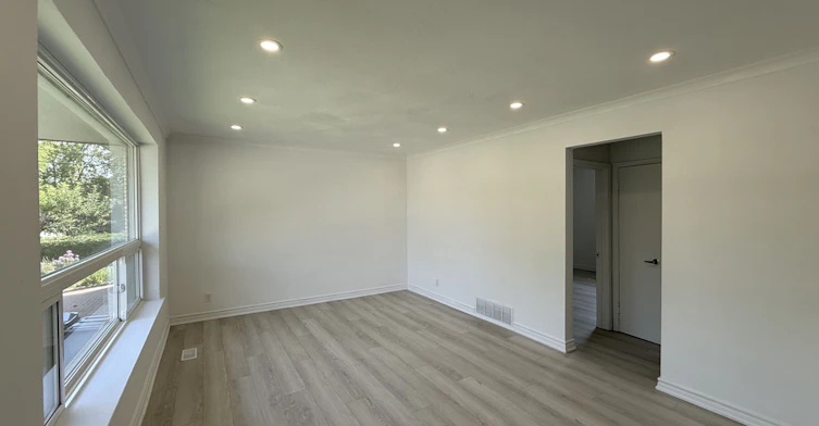 Main-217 Moore Park Avenue, Toronto, ON, M2M 1N5 - 2