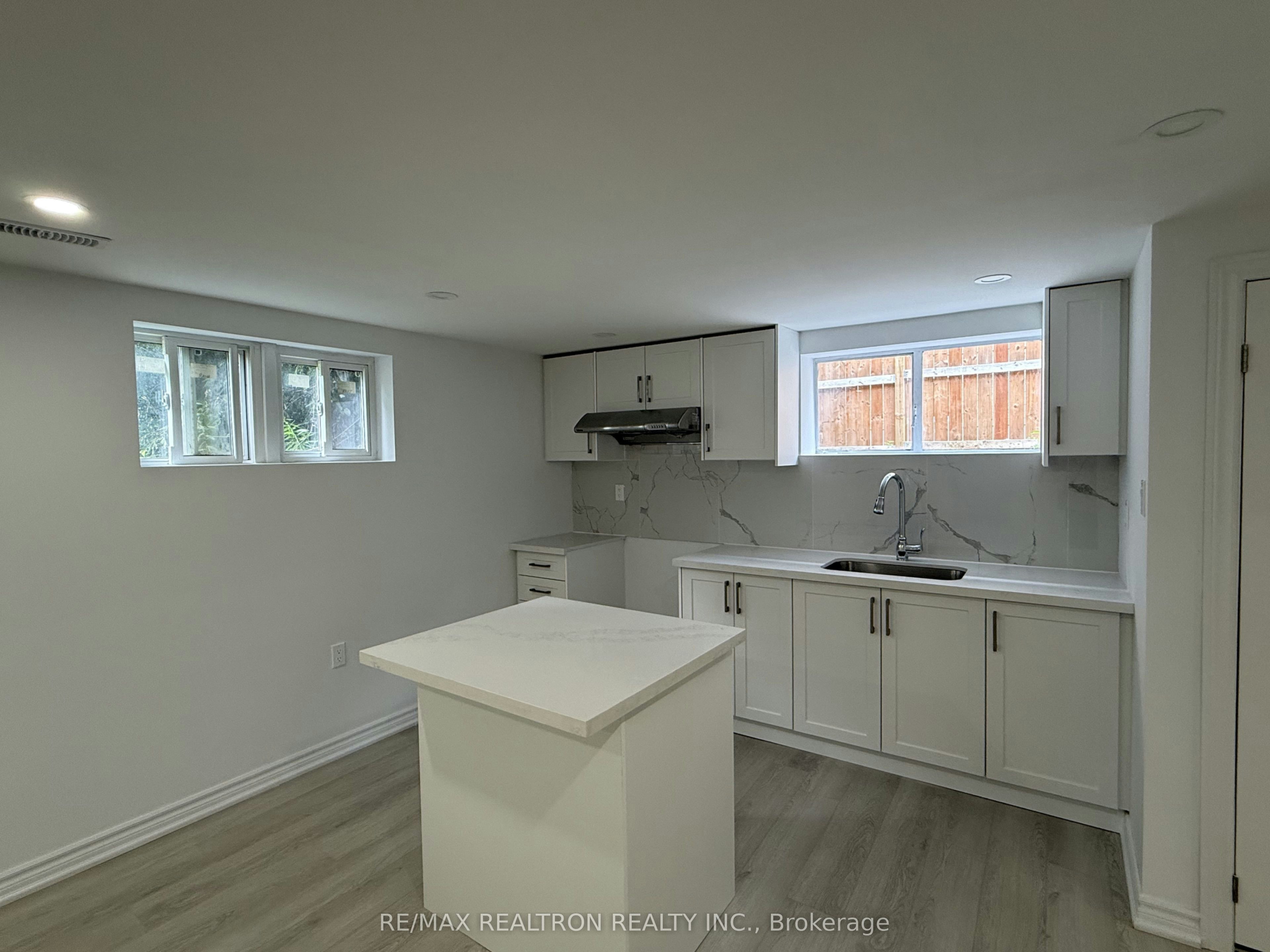 Basement-217 Moore Park Avenue, Toronto, ON, M2M 1N5 - 3