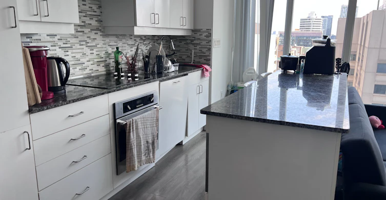 3008-426 University Avenue, Toronto, ON, M5G 1S9 - 9