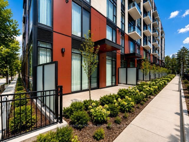 TH10-5858 Yonge Street, Toronto, ON, M2M 0C6 - 10