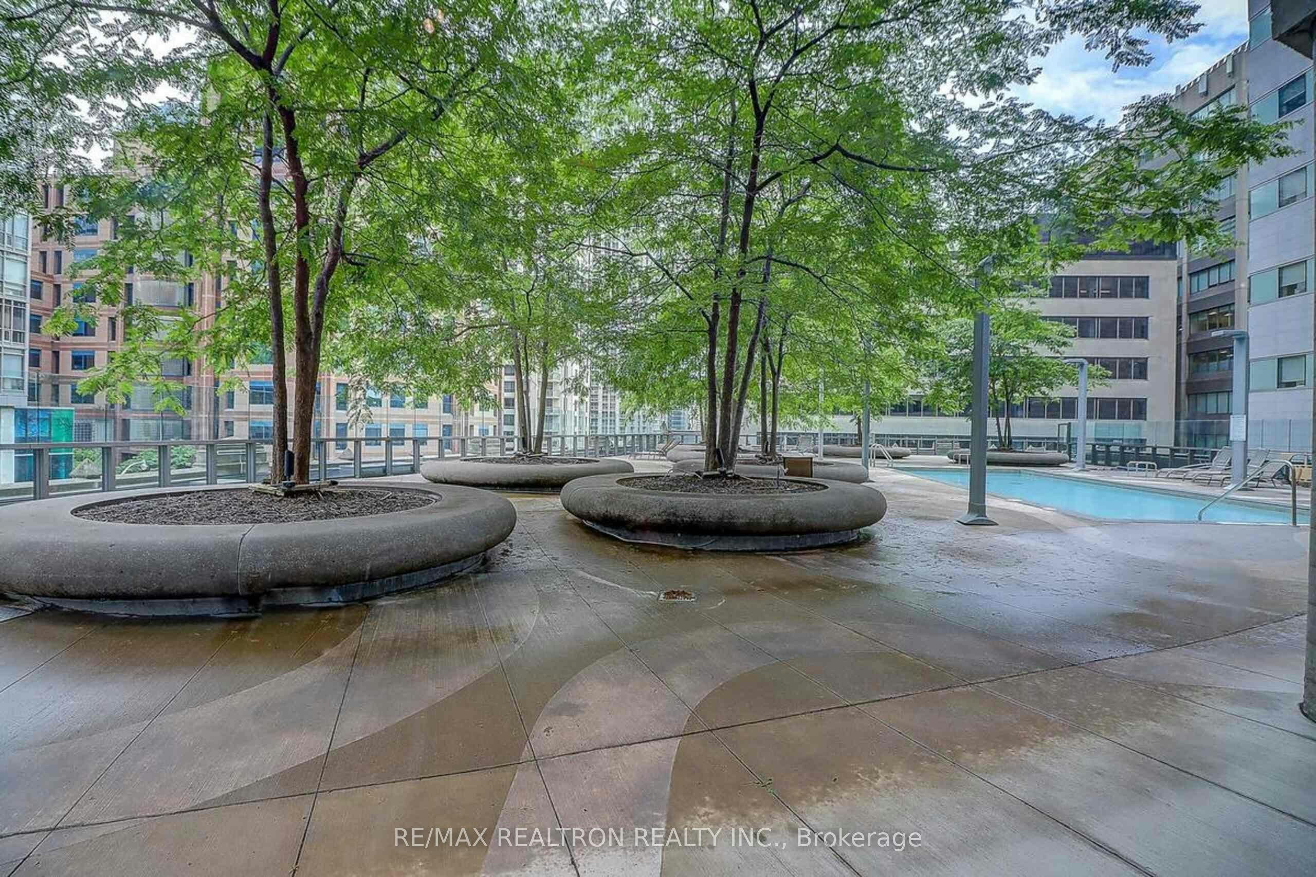 3201-832 Bay Street, Toronto, ON, M5S 1Z6 - 11