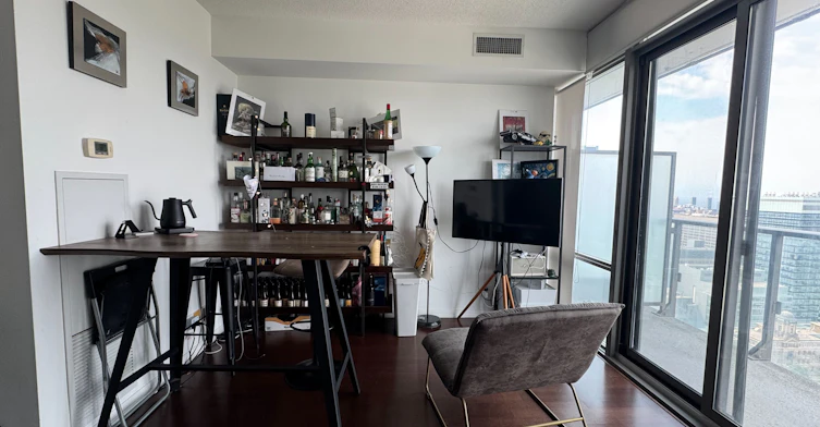 3201-832 Bay Street, Toronto, ON, M5S 1Z6 - 4