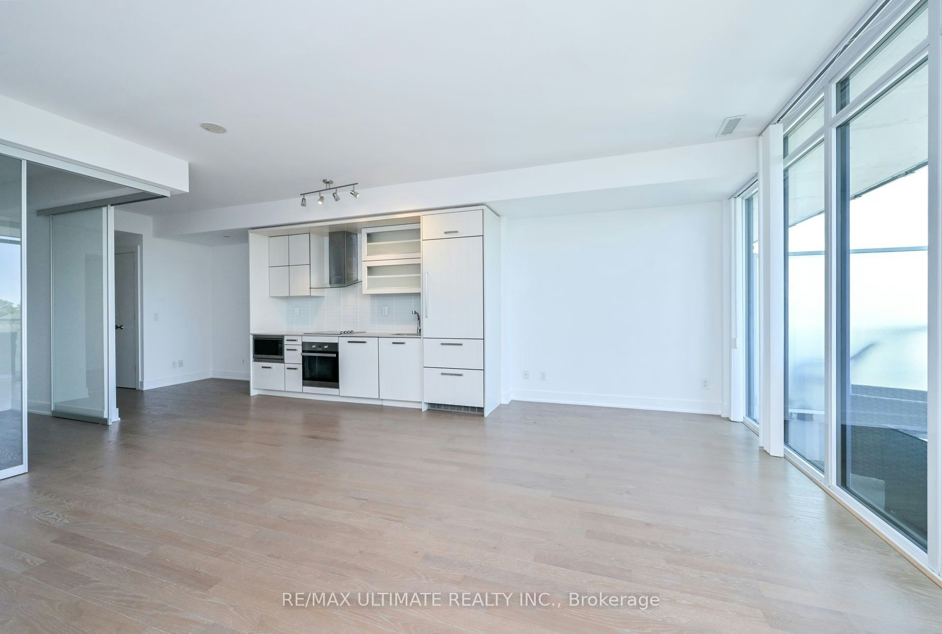 806-3018 Yonge Street, Toronto, ON, M4N 0A5 - 12