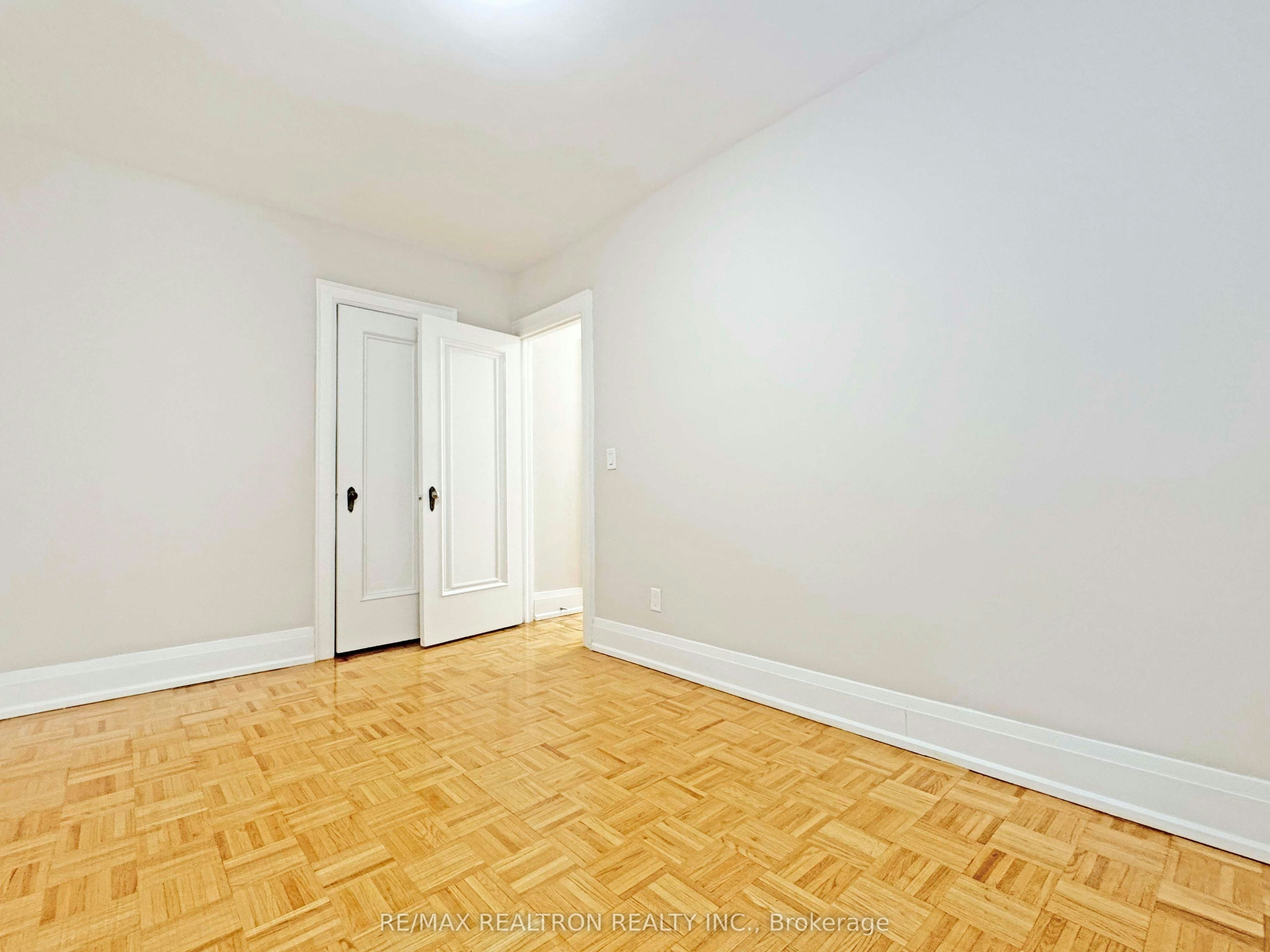 202-394 Avenue Road, Toronto, ON, M4V 2H4 - 9
