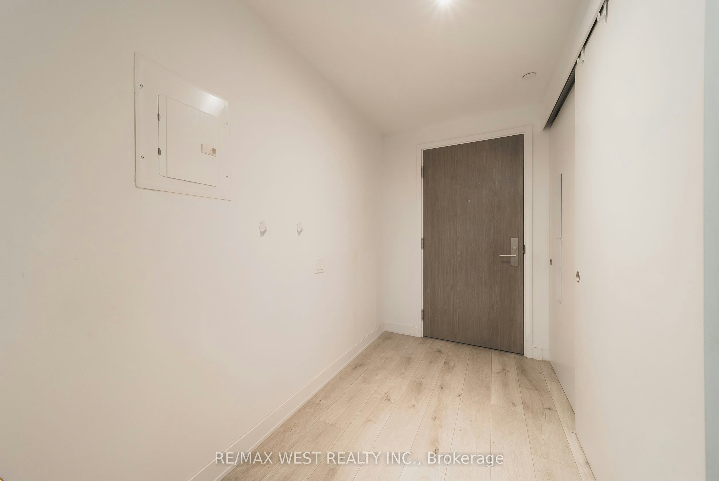 331-161 Roehampton Avenue, Toronto, ON, M4P 0C8 - 3