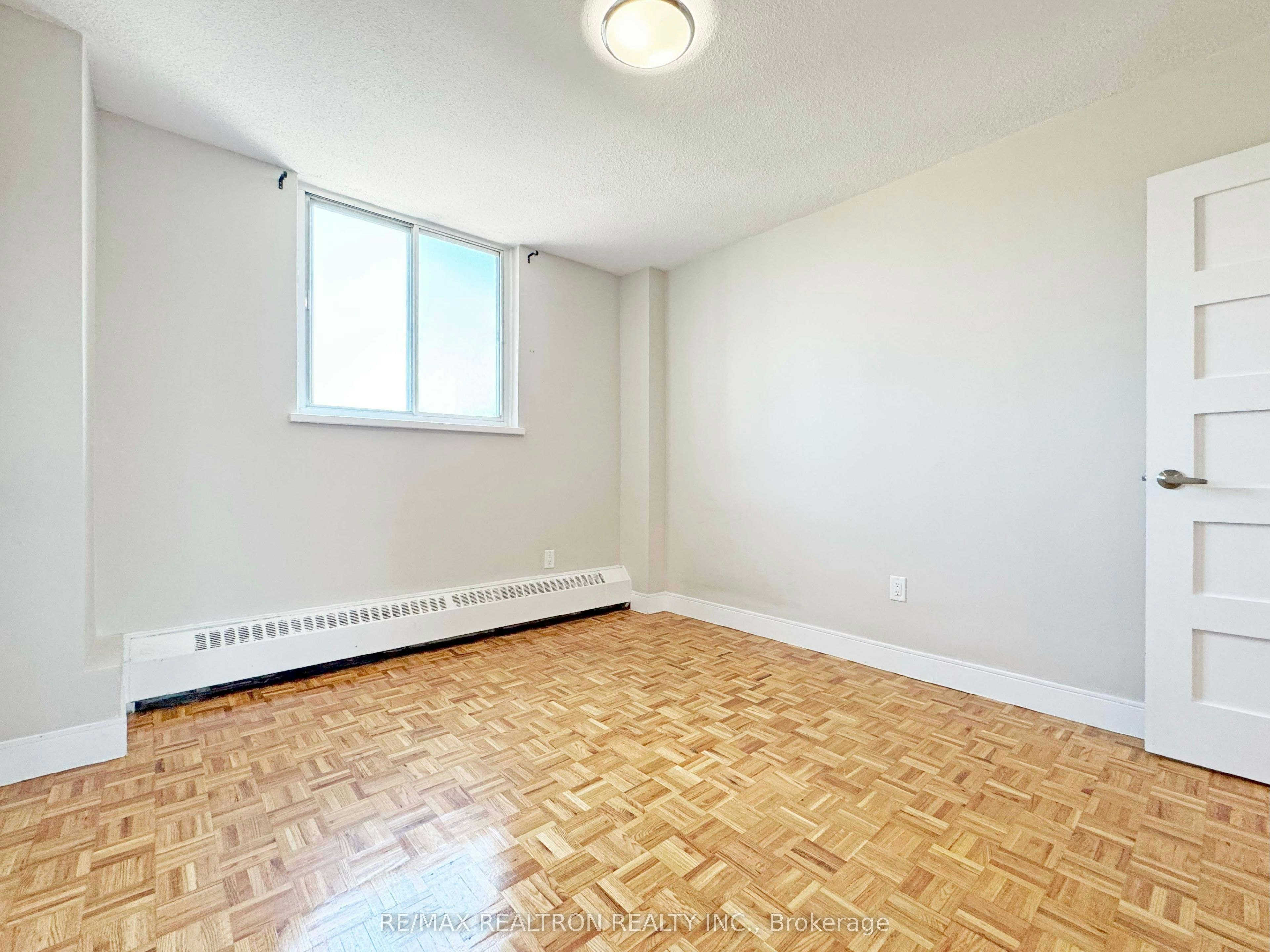 907-1500 Bathurst Street, Toronto, ON, M5P 3L3 - 9