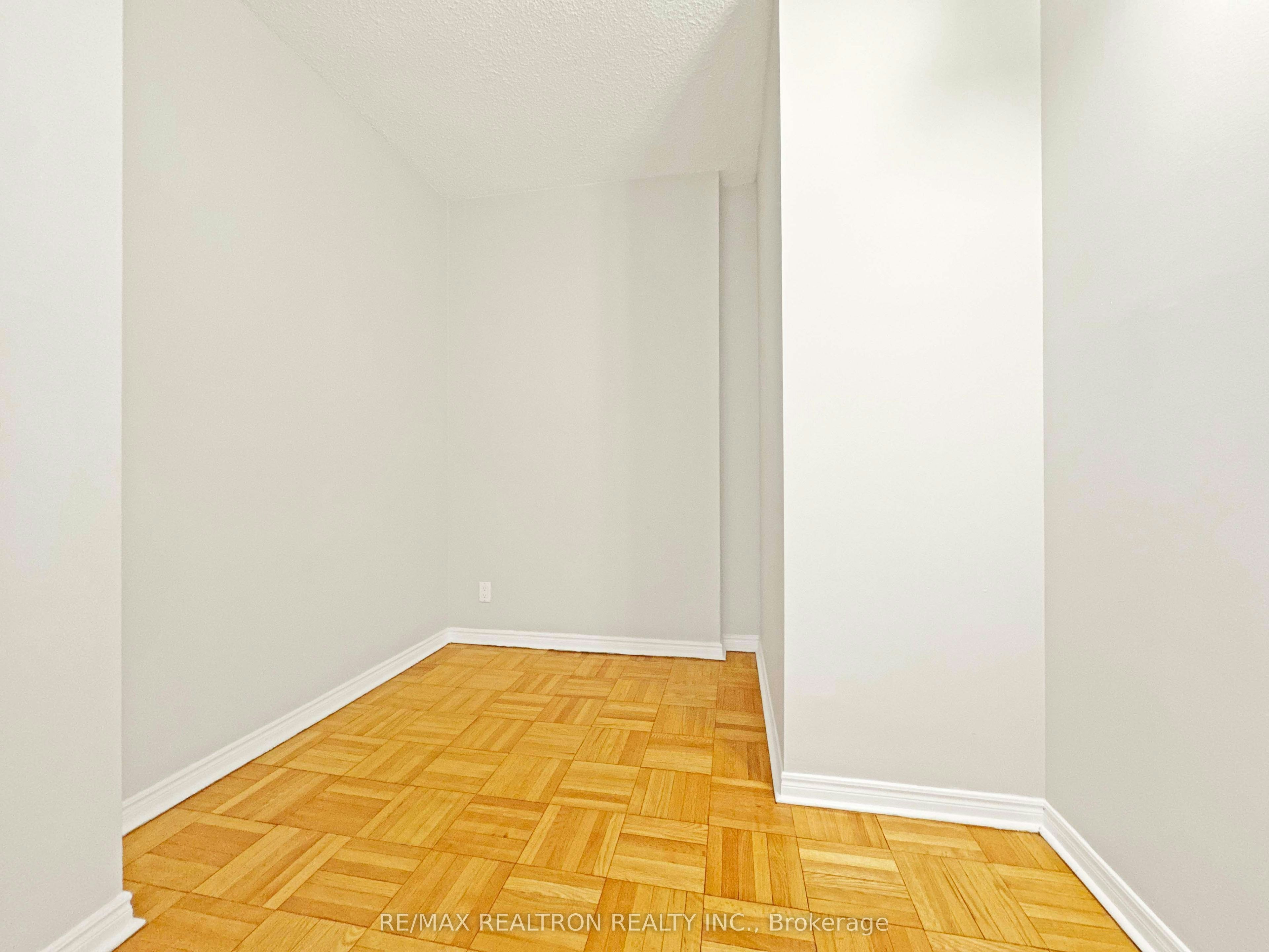 201-990 Avenue Road, Toronto, ON, M5P 2K8 - 7
