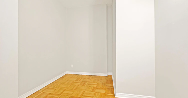 201-990 Avenue Road, Toronto, ON, M5P 2K8 - 7