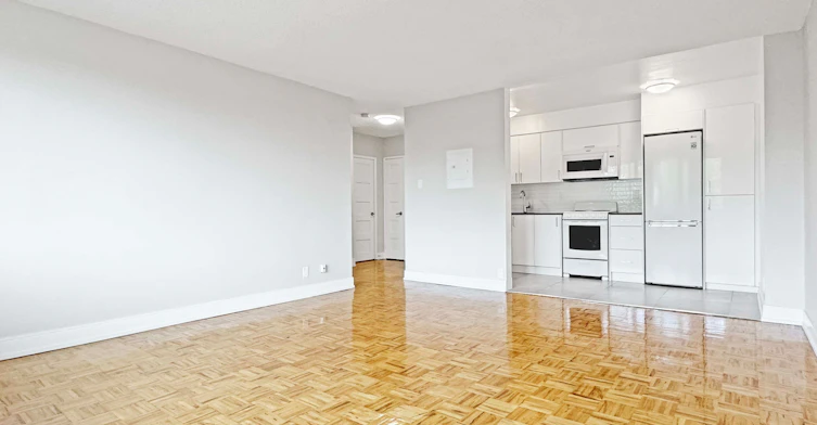 201-990 Avenue Road, Toronto, ON, M5P 2K8
