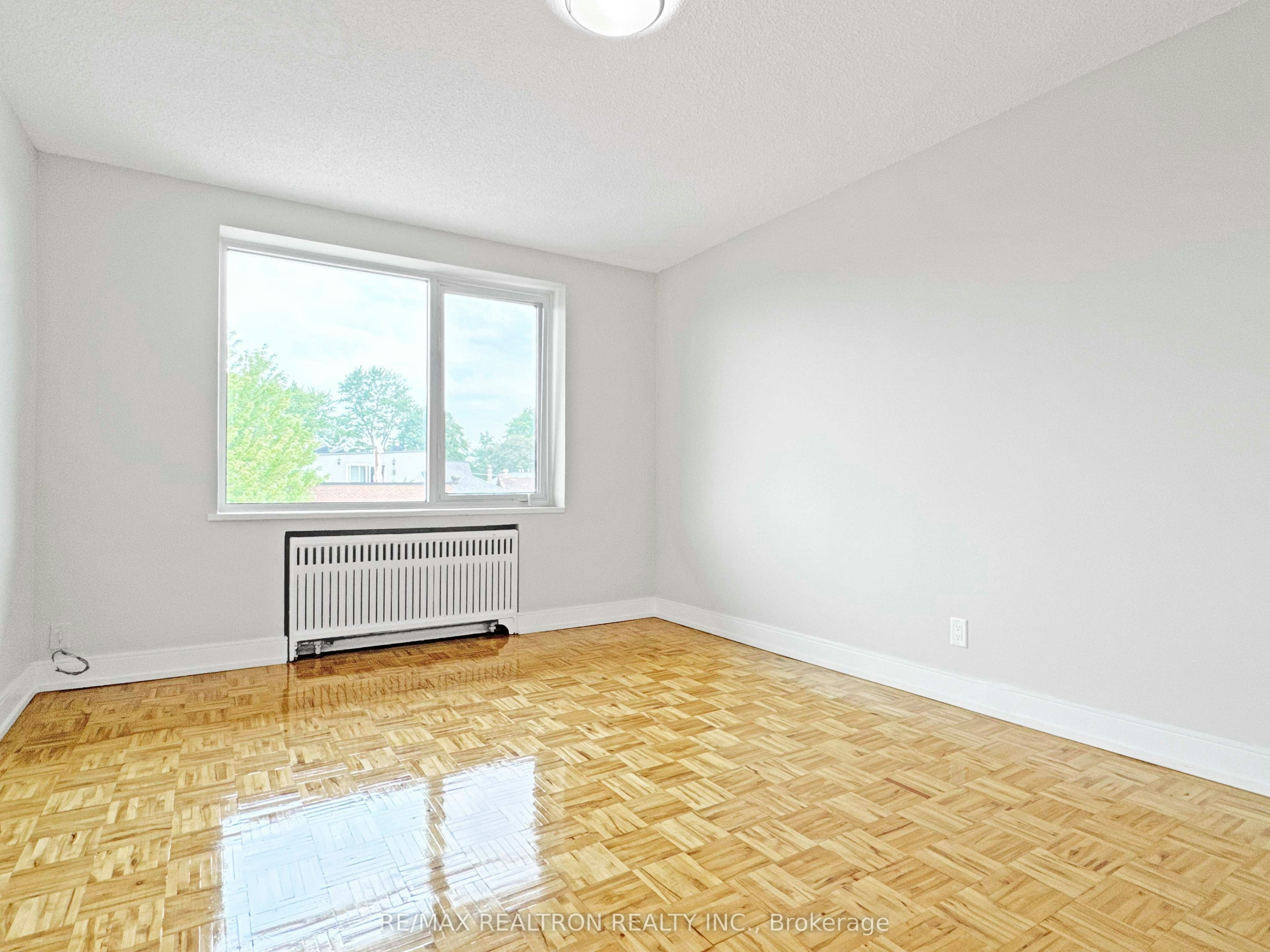 201-990 Avenue Road, Toronto, ON, M5P 2K8 - 4